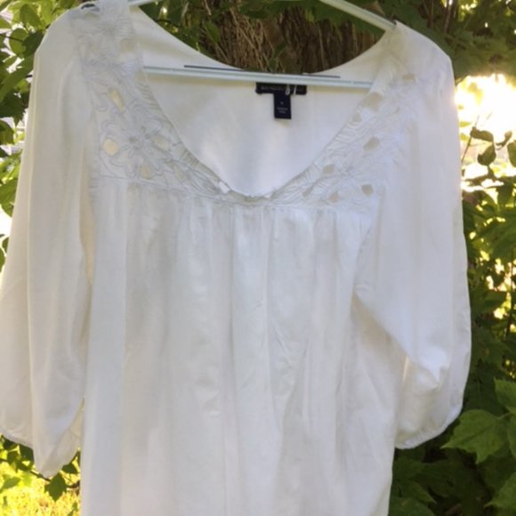 Crisp, White, Cotton Blouse with Lace NWOT  M - Picture 1 of 6
